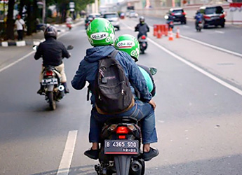 Gojekバイクタクシーのイメージ写真
