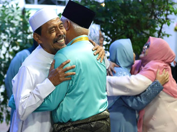 ハリ・ラヤ・プアサ02